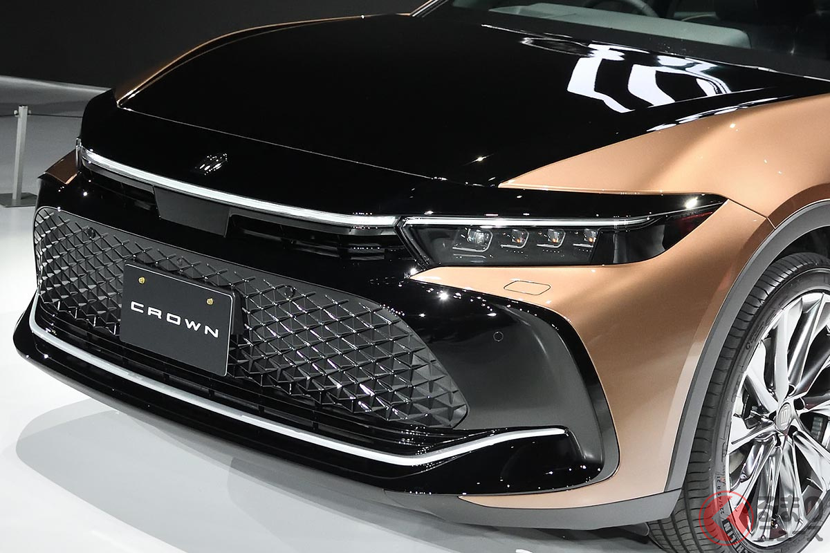 個性的なカラーリングを採用したトヨタ新型「クラウン クロスオーバー」