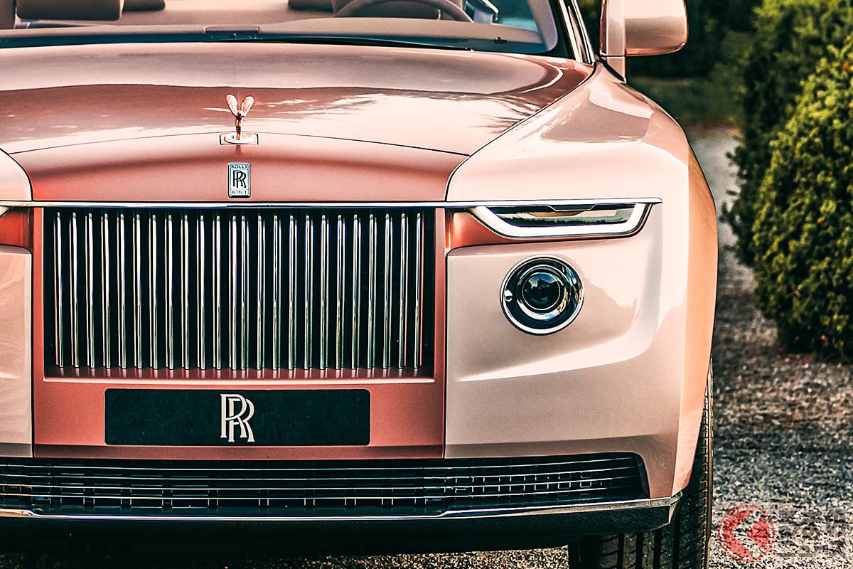 新車最高額の37億円超え 真珠のオシャ内装 キラ顔の特注車ロールスロイス ボートテール が伊で公開 くるまのニュース 新車最高額の37億円超え 真珠のオシャ内装 キラ顔の特注車ロールスロイス ボートテール が伊で公開 くるまのニュース