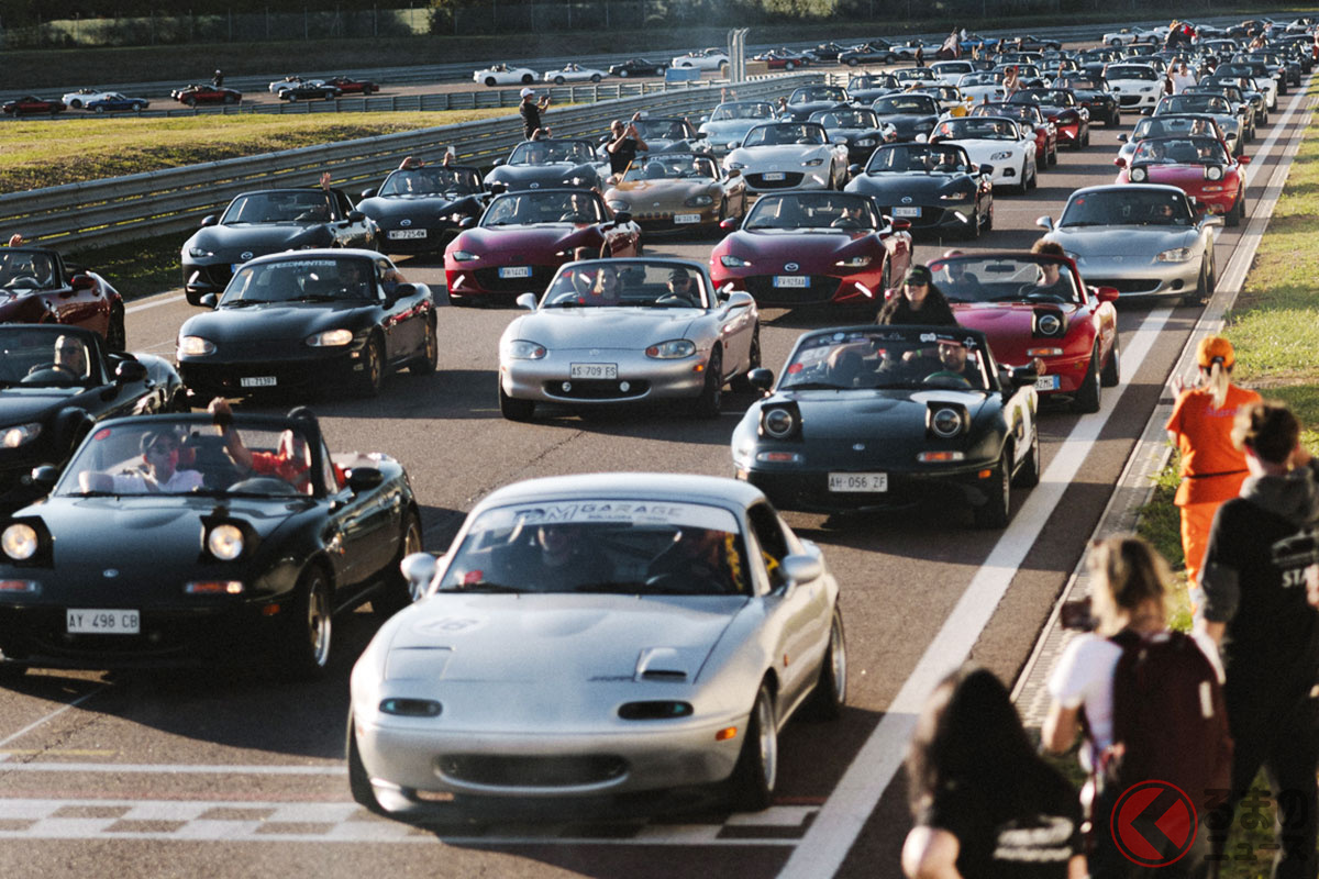 「MX-5(ロードスター)」ファンの愛車たちで埋め尽くされた会場
