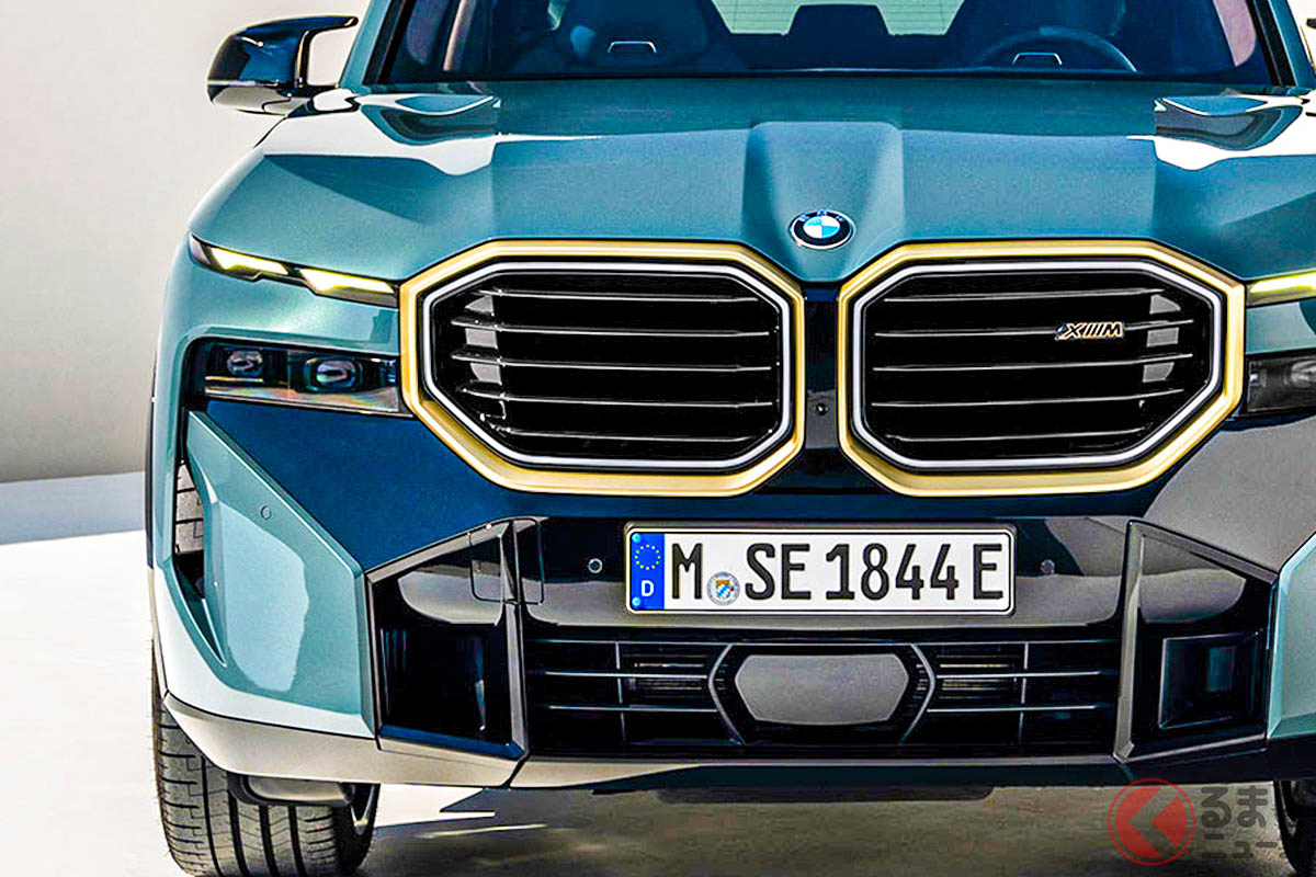 大きなキドニーグリルが特徴的なBMW新型「XM」