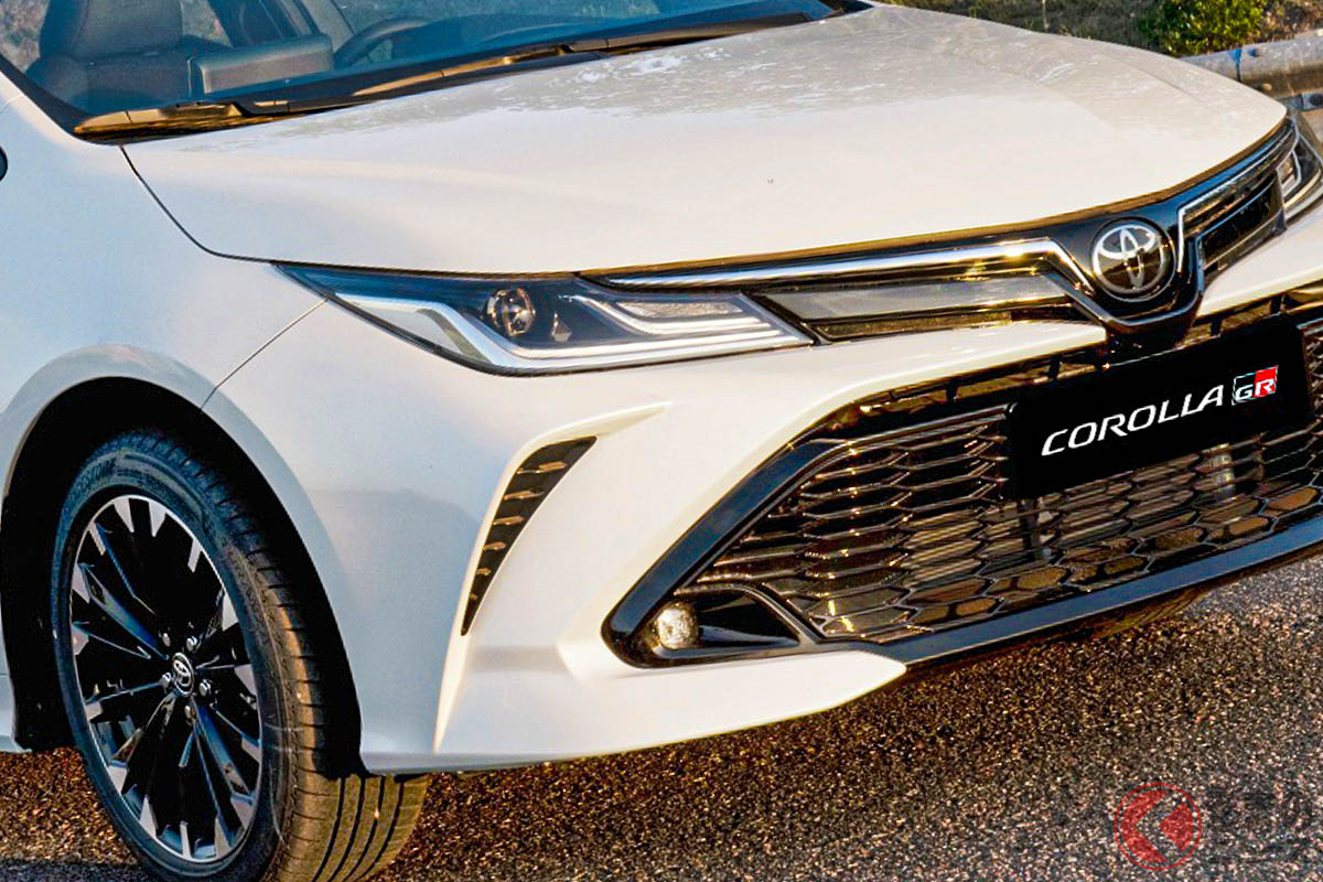 ド迫力エアロがカッコイイ! トヨタ新型「カローラGRスポーツ」