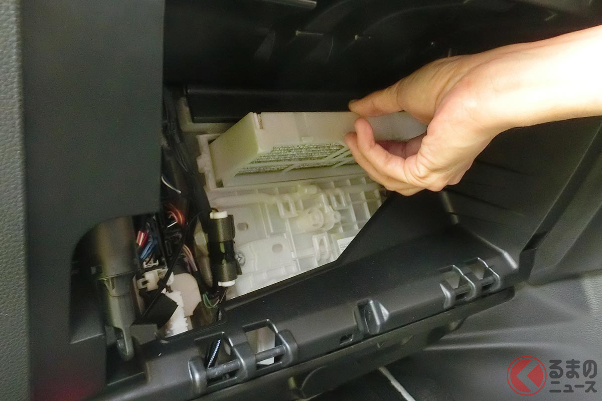 エアコンフィルターの交換