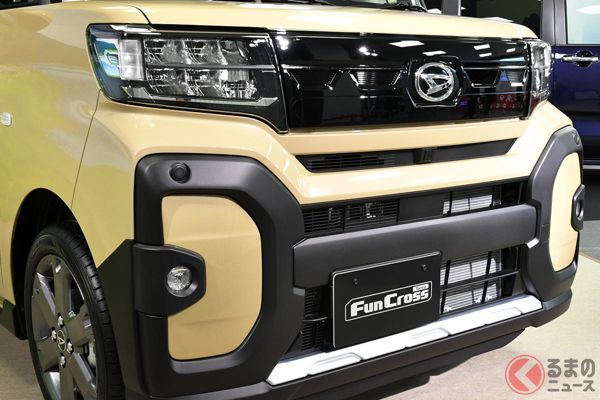 アウトドアグレードとして追加された新型「タントファンクロス」