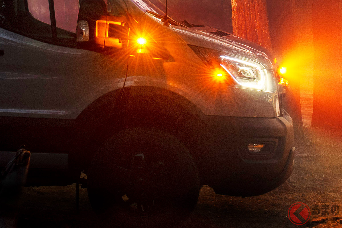 フォードが公開した「トランジット トレイルバン」ティザー画像