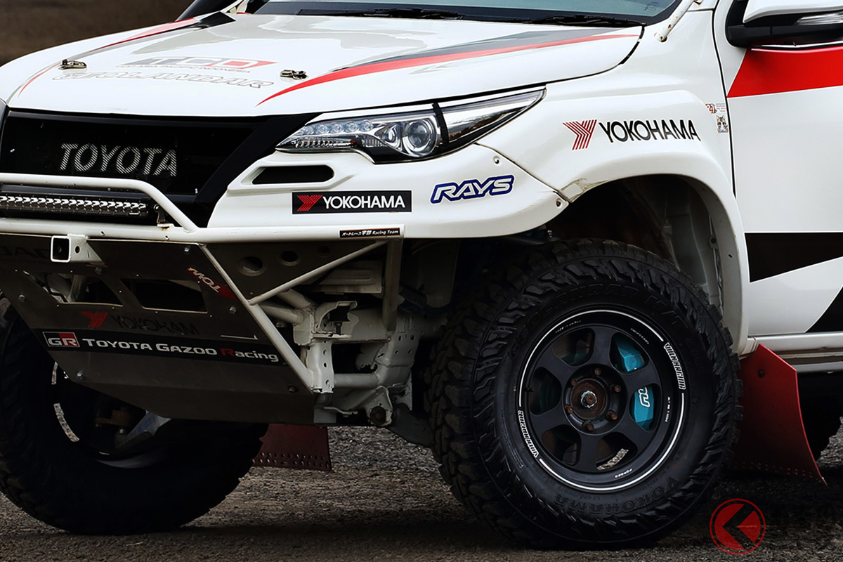 参戦車両のトヨタ・フォーチュナー1号車(青木拓磨選手)