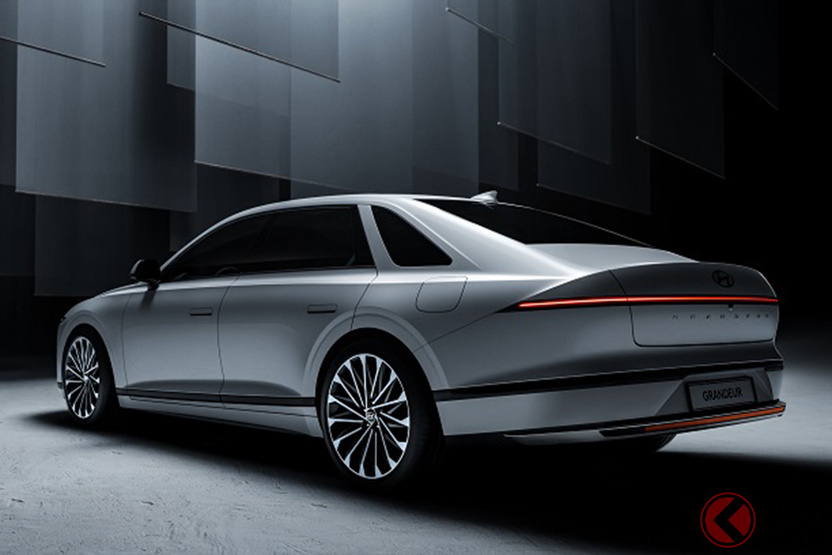 韓国ヒョンデが超高級セダン 新型「グレンジャー」初公開! 初代が日本の高級車と“似てる”ワケとは