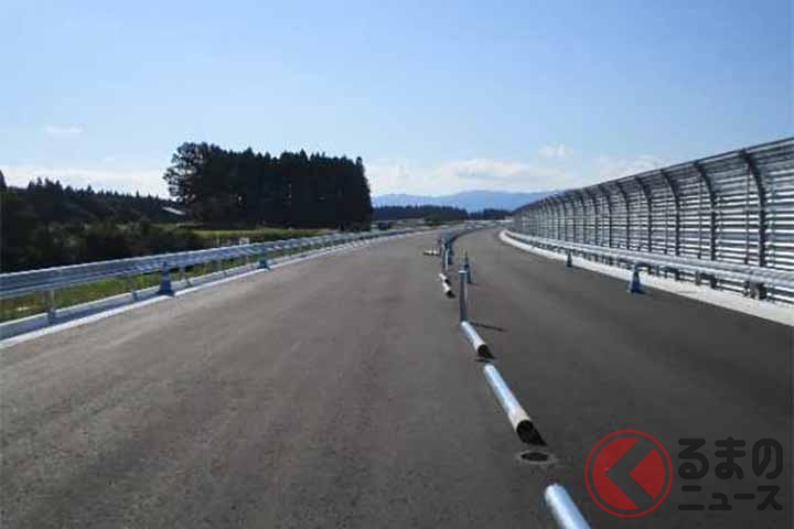完成が近付く東北中央道の新庄真室川IC付近。2022年9月撮影(画像:国土交通省東北地方整備局山形河川国道事務所)