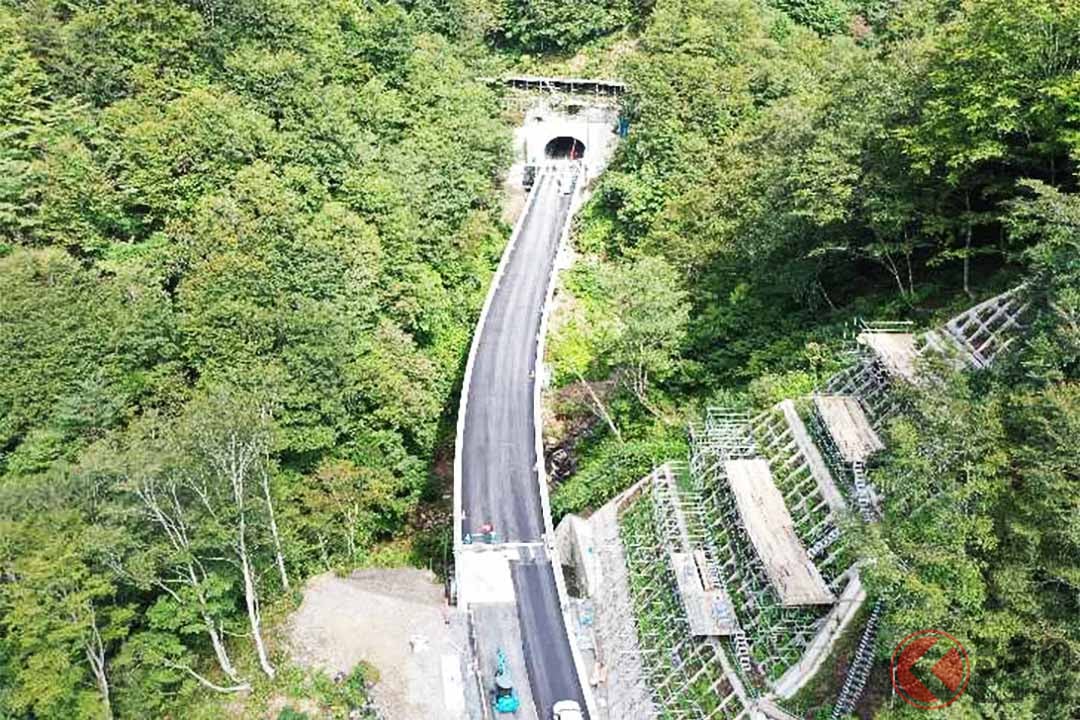国道417号「冠山峠道路」の冠山トンネル岐阜側入口。2023年8月撮影(画像:国土交通省近畿地方整備局福井河川国道事務所)