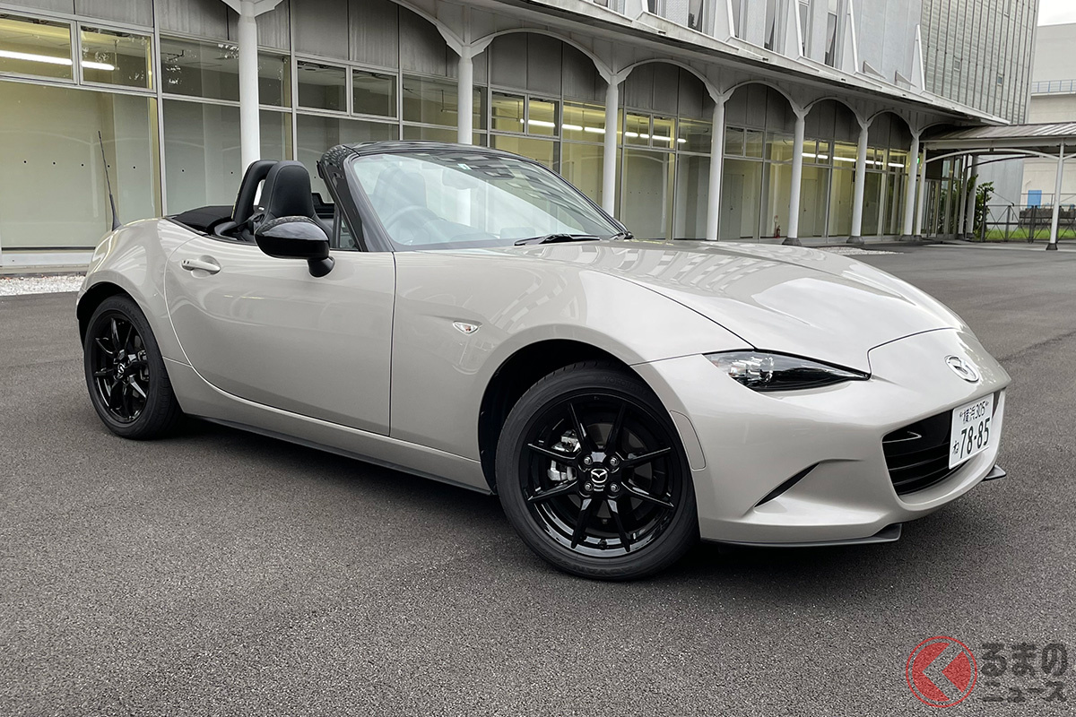試乗車の1台として用意されていたマツダ「ロードスター」Sレザーパッケージの6速MT車
