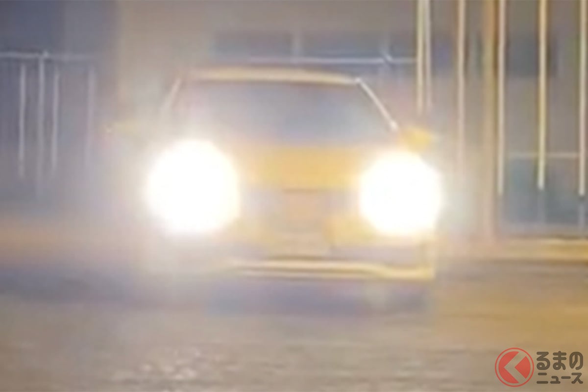 停車時のヘッドライトは消して! 画像:烏山自動車学校(@KarasuyamaDS)