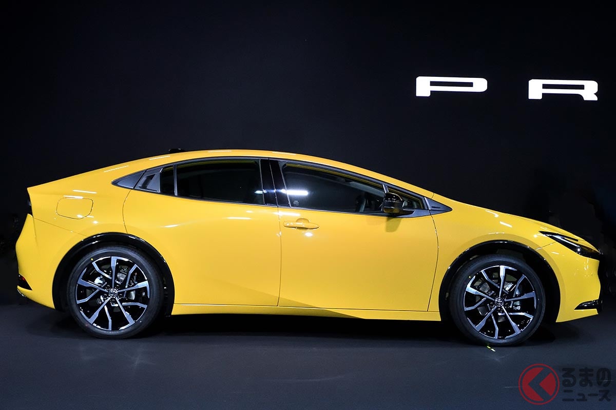 スタイリッシュなデザインを採用したトヨタ新型プリウス