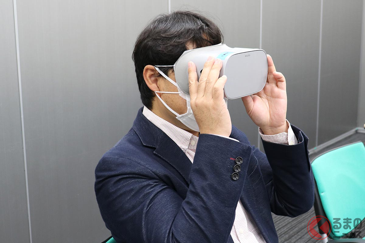 ゴーグルを装着するだけで気軽にVRアイサイトが体験できる