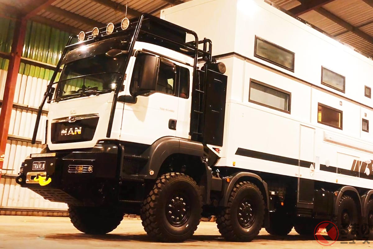 悪路も爆走できる究極の本格オフロードキャンピングカー「COMMANDER 8×8」
