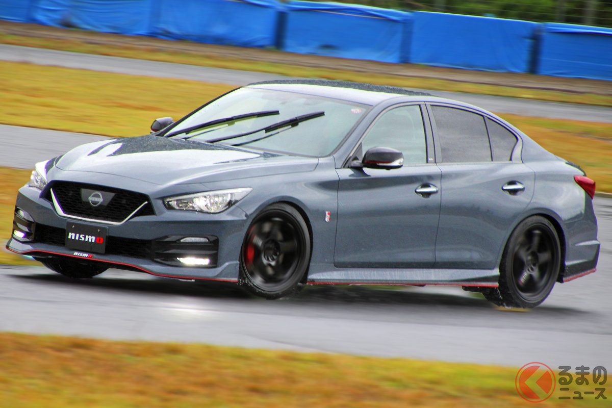 NISMOスポーツパーツを装着した日産「スカイラインNISMO」