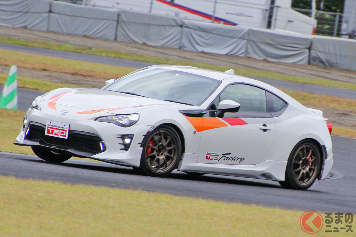 TRDパーツを装着した「86」