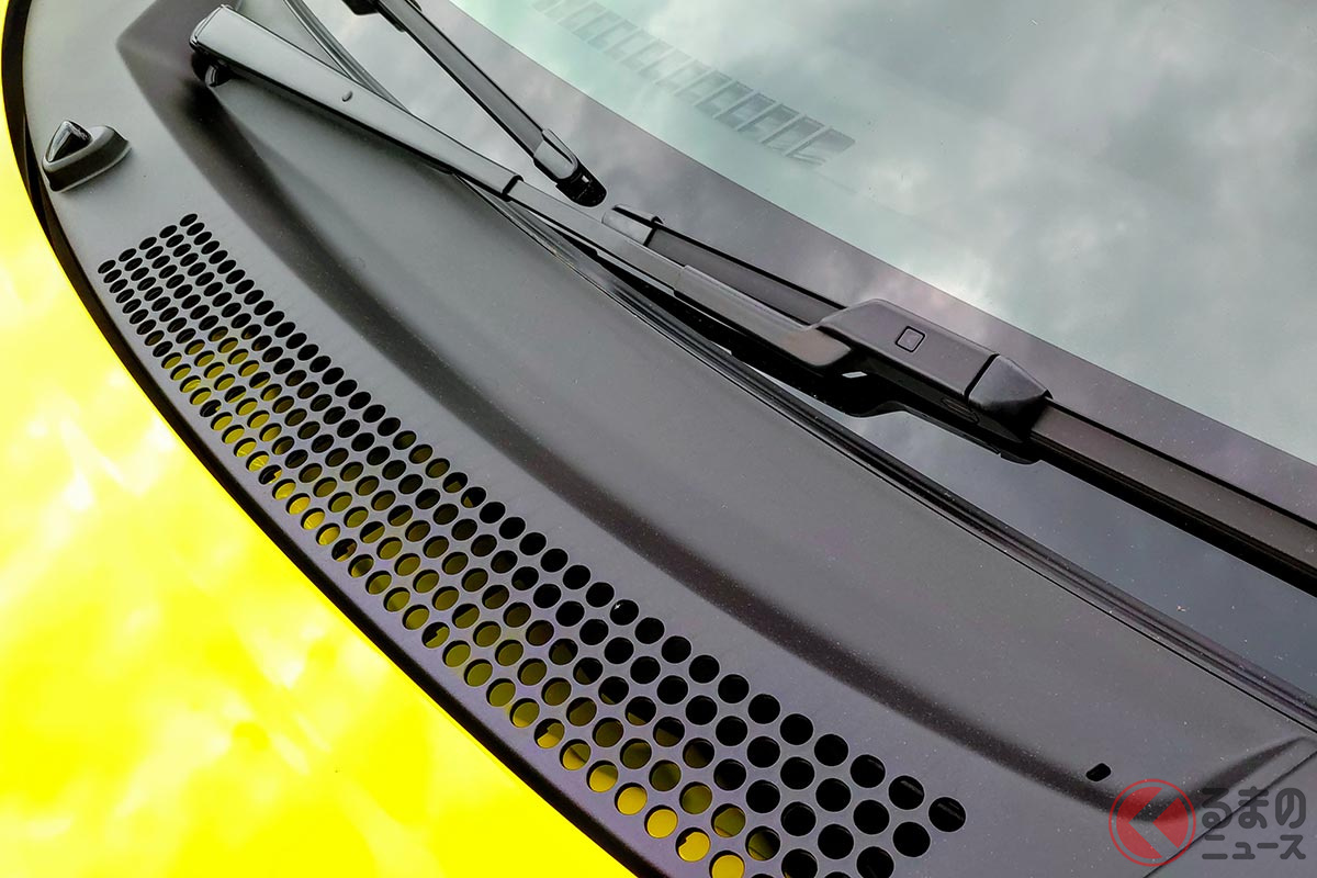 白ボケが目立つ樹脂パーツ