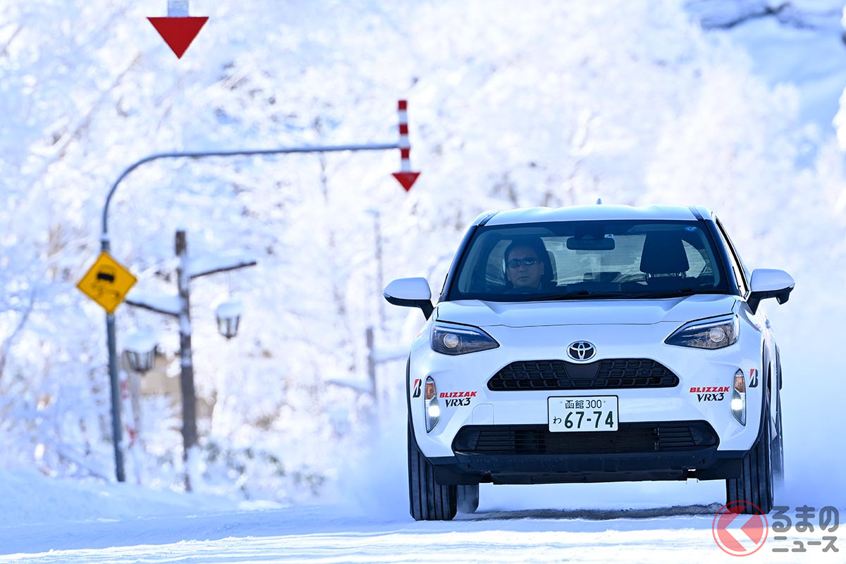 アイスとスノーが混在する日本の雪道