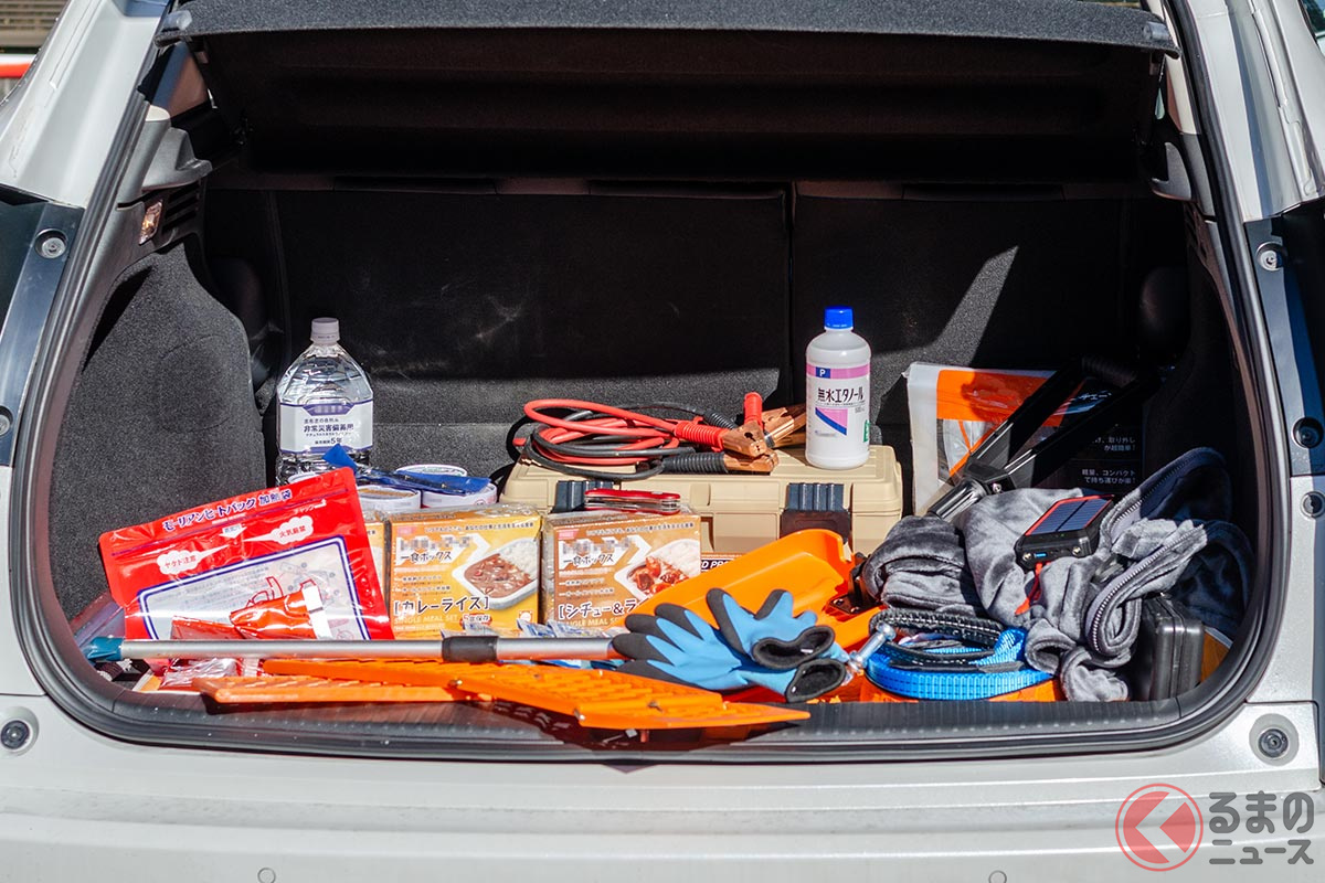 立ち往生の際はキャンプグッズが役に立つ