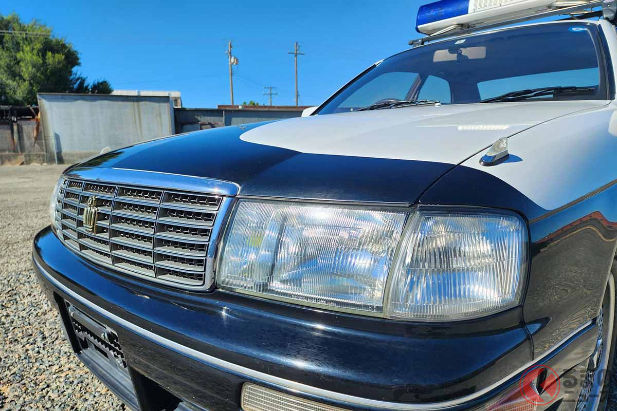 米で競売に出品されたトヨタ9代目「クラウン」の交通指導車(画像:Cars & Bids)