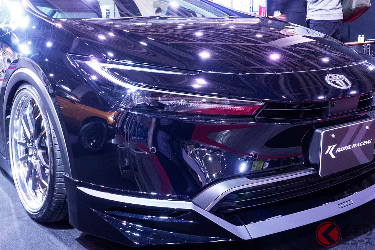 KUHL JAPANのエアロパーツを装着したトヨタ新型「プリウス」