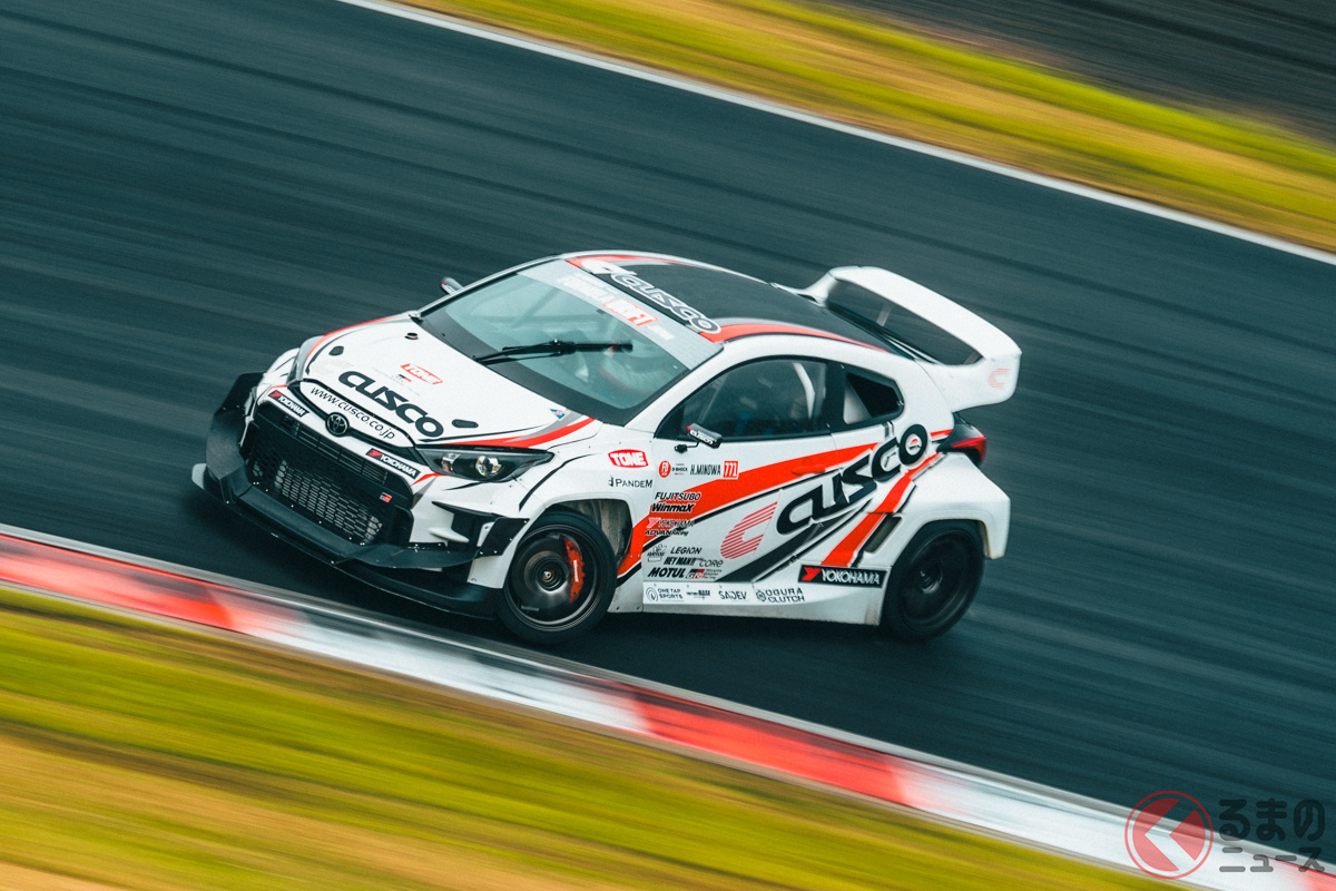 箕輪大也選手が駆る「GRヤリス FDJ(フォーミュラドリフトジャパン)」競技車両