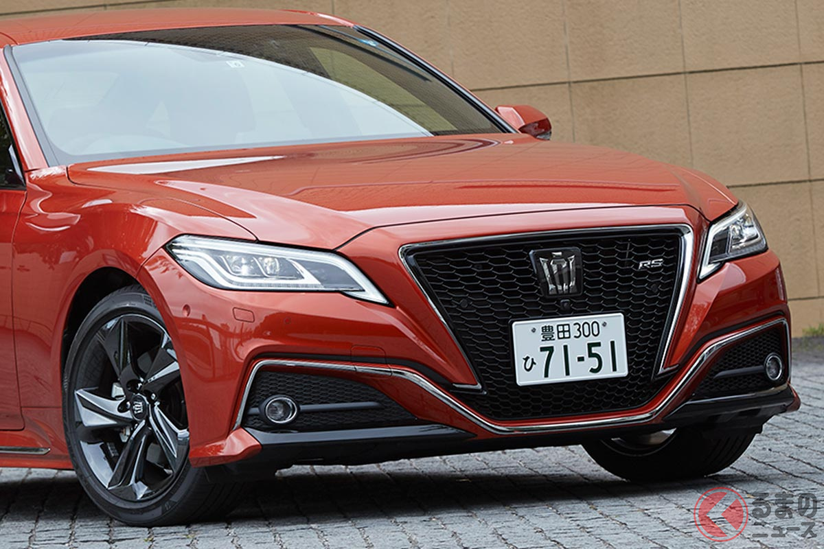 初代コネクティッドカーとして登場した15代目「クラウン」