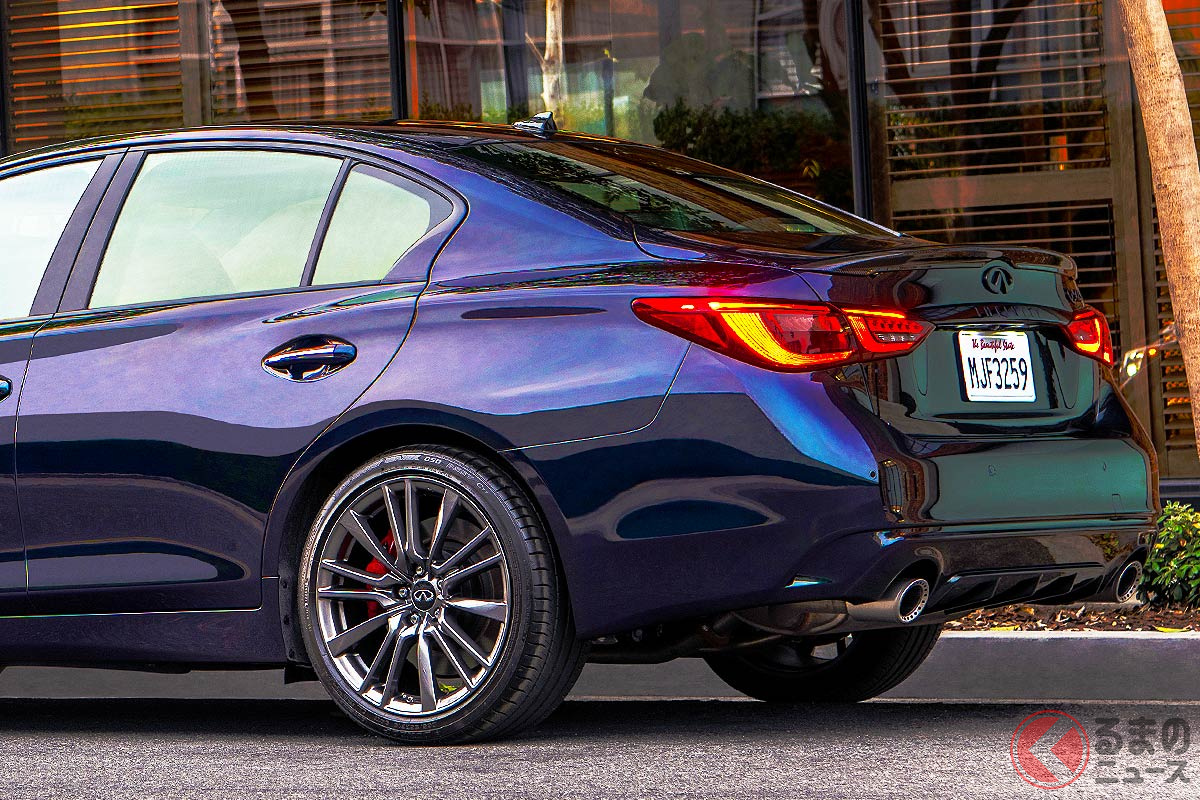 インフィニティ「Q50」に特別な塗装を施した限定モデル「ブラックオパールエディション」