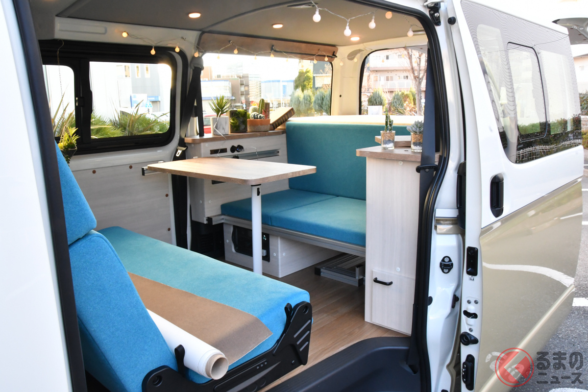 「リトリート パッケージ」は着脱式のテーブルを採用したことにより対面シートにすることも可能