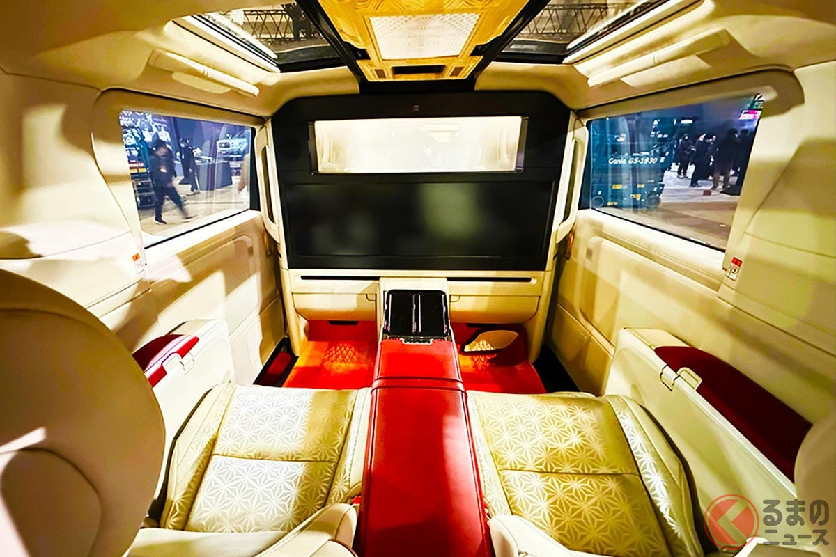 豪華すぎる内装! レクサス新型「LM トムス仕様」