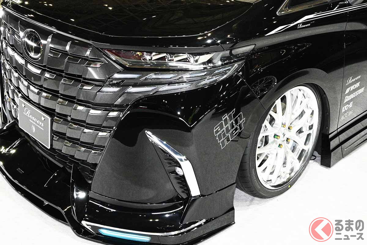 Rowen仕様のトヨタ「アルファード」(東京オートサロン2024)