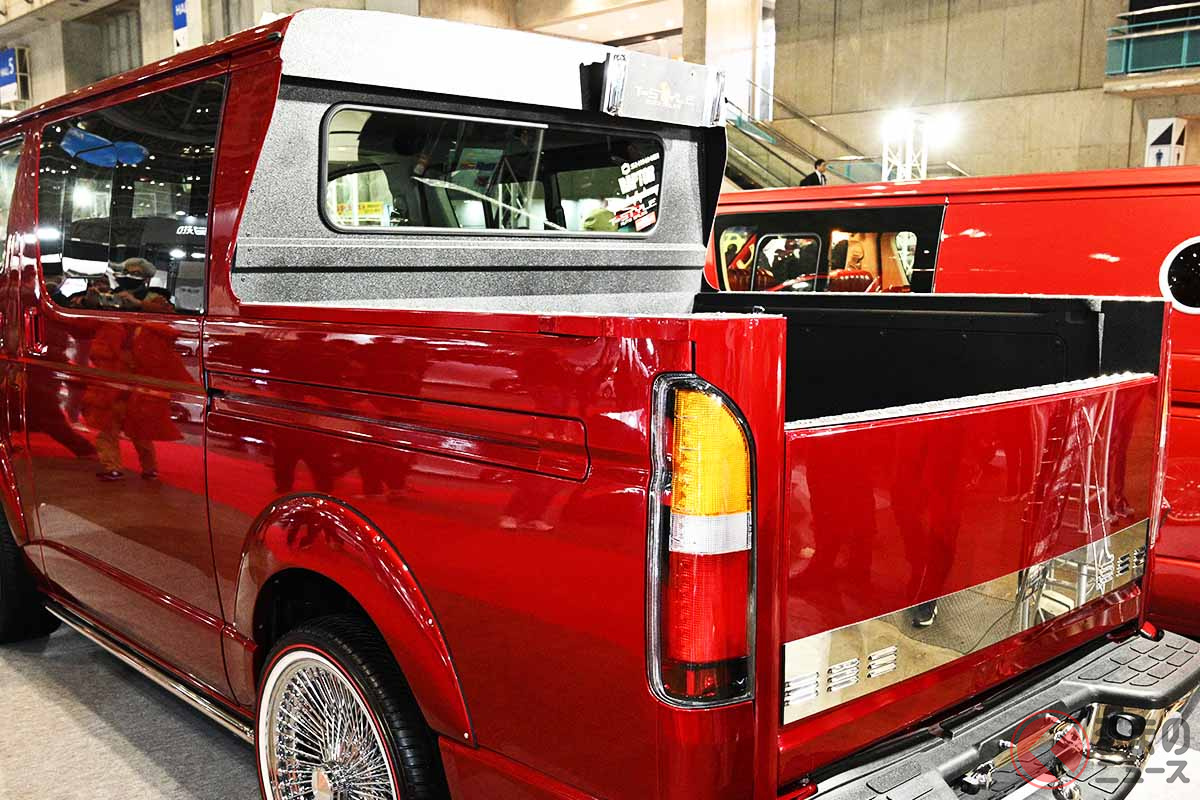 東京オートサロン2024に展示されたT-style Auto Salesの「Hi-Truckin'」
