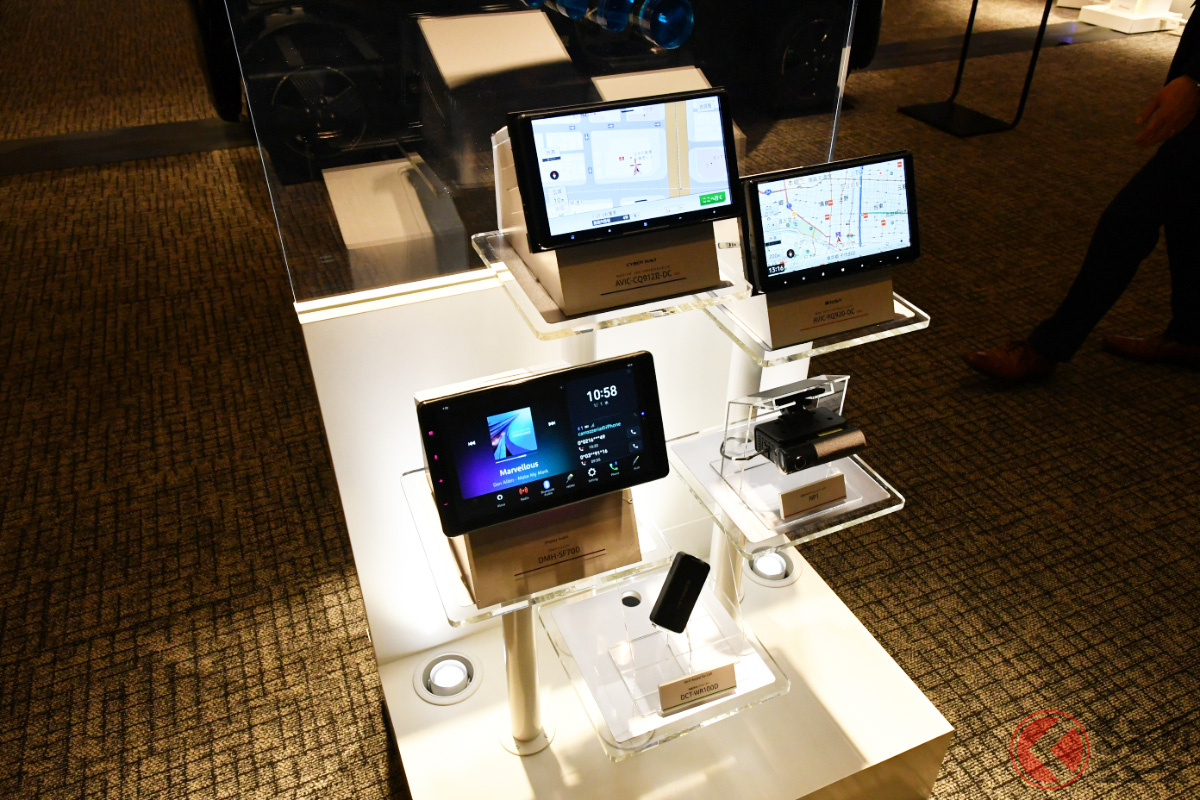 発表会では新楽ナビ製品フルラインナップだけでなく、ディスプレイオーディオやNP1、ドライブレコーダーや車載用Wi-Fiルーターなどの展示も実施