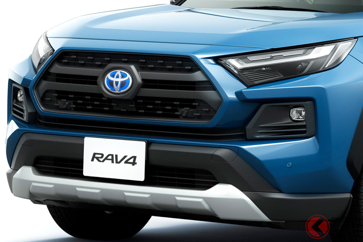 無骨な外観が若者に受けているトヨタ「RAV4」