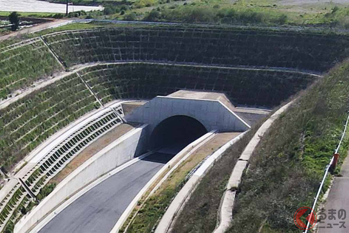 開通を控えた清滝バイパスの清滝トンネル（画像：千葉県）