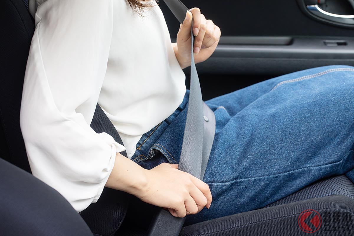 シートベルトが撒き戻らない!?