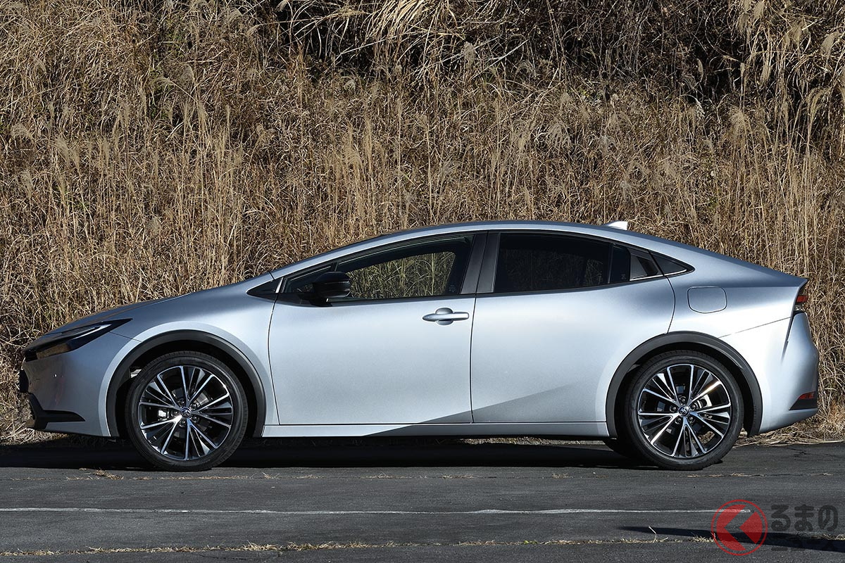 新型「プリウス」の最上級は前席のドアガラスに合わせガラスを採用