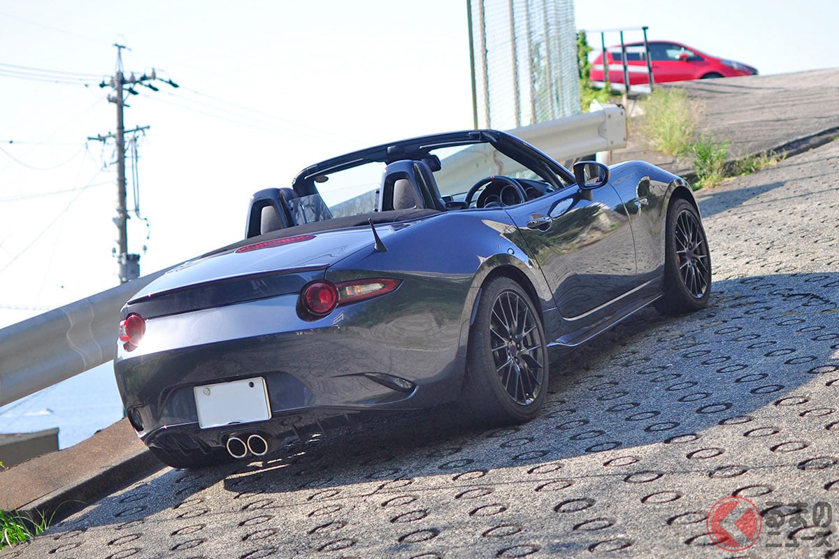 傾斜地が保管場所だとクルマに悪影響?(画像はイメージ)