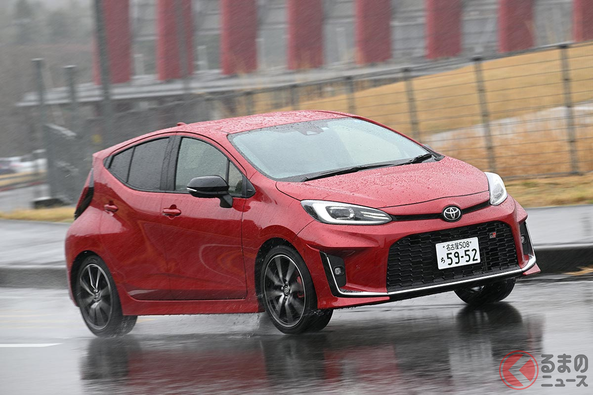 トヨタ「アクア」に追加された「GRスポーツ」