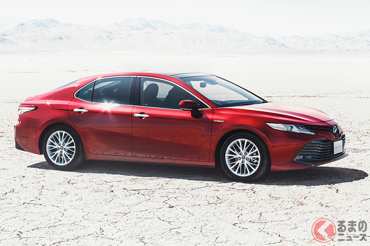 100以上の国・地域で販売されるグローバルモデルへ成長した現行(9代目/セリカ カムリを含めると10代目)「カムリ」ながら、国内では生産終了に