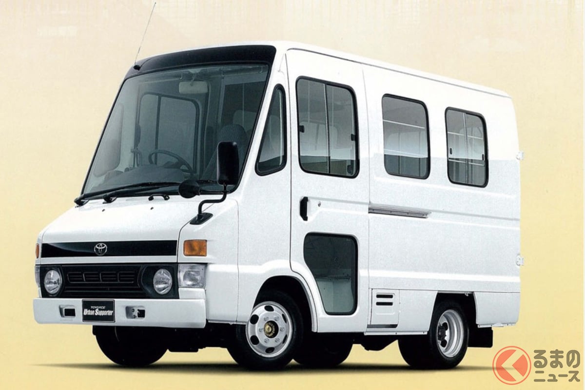 愛らしいフォルムが街に「なじむ!」写真はトヨタのウォークスルーバン「クイックデリバリー100」の後継車として2001年に登場した「アーバンサポーター」