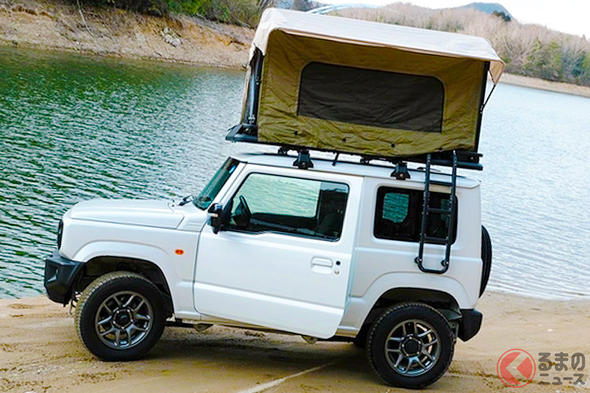 ルーフテントやサイドオーニング、さらにラダーを格納したルーフラック「タイニーハイドアウト」