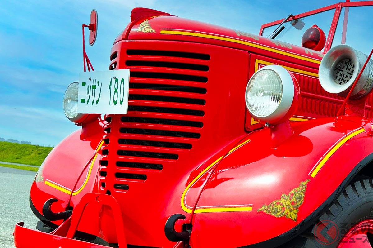 レストアされた「ニッサン180型消防ポンプ自動車」