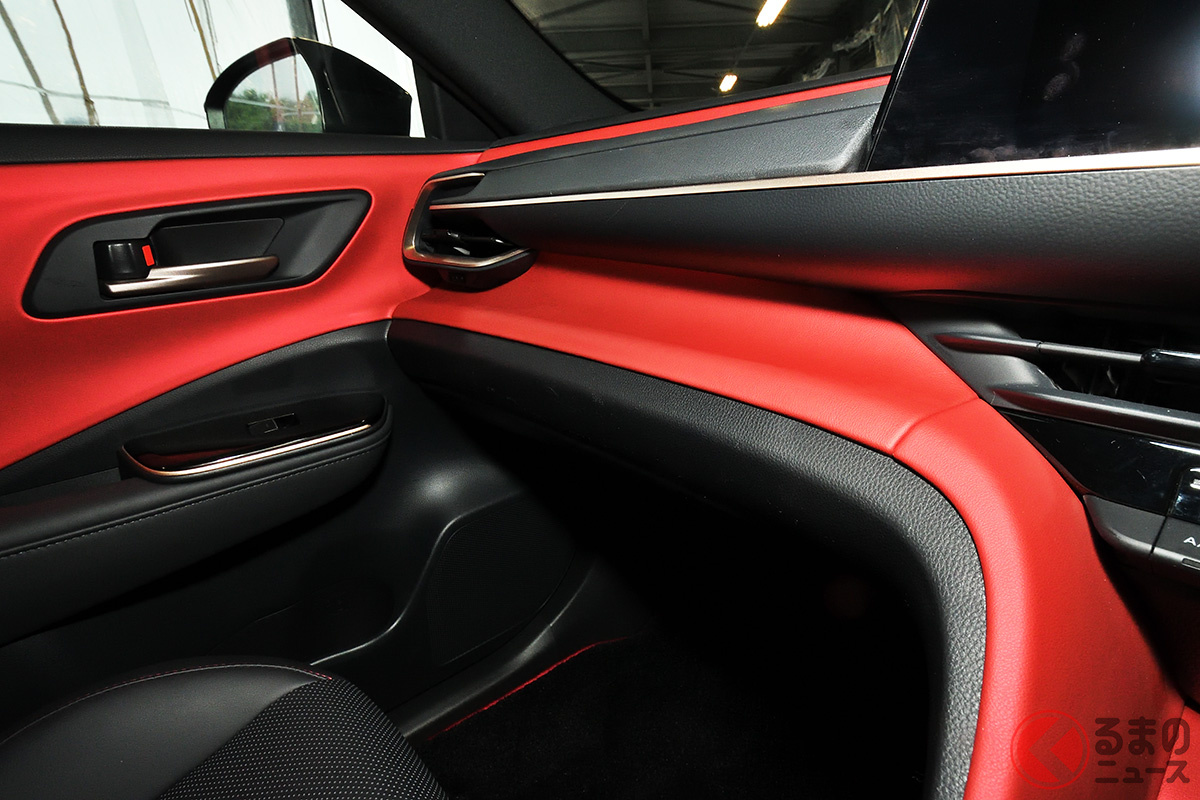 赤いアクセントカラーを大胆に取り入れた(写真はプロトタイプ)