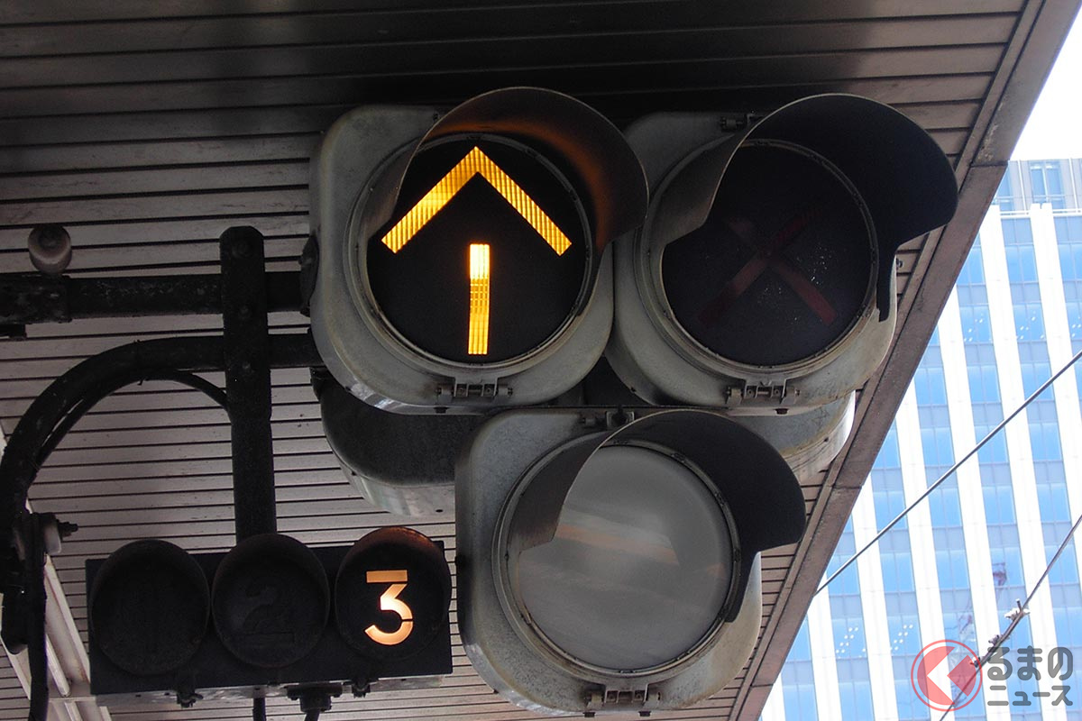 路面電車用の「黄色矢印」信号