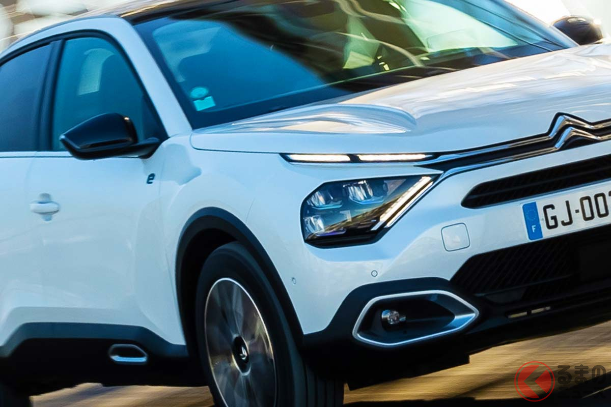 シトロエンの電動自動車「e-C4 X」