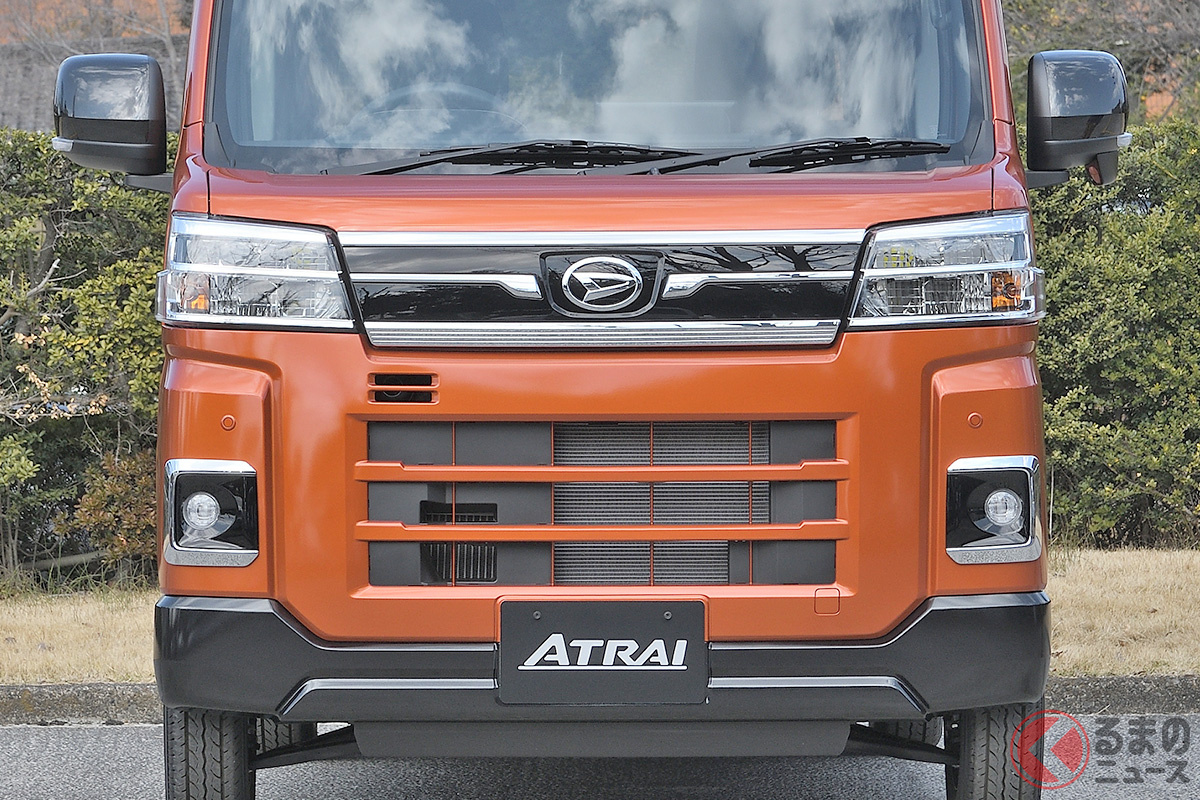 ダイハツの新型軽商用バン「アトレー」は、商用ユーザーに加え、車中泊などアウトドアレジャーを楽しむユーザーもターゲットに開発されたといいます