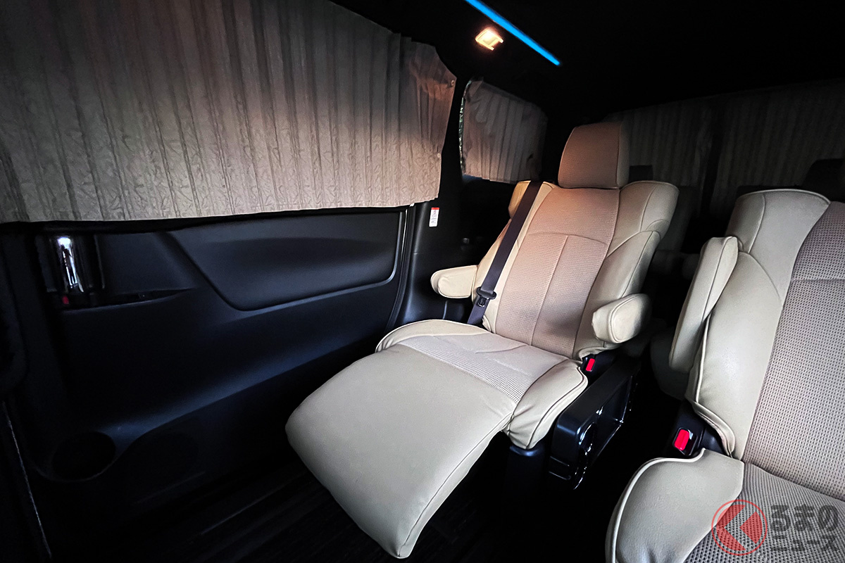 トヨタが誇る「高級ミニバン」で車中泊! 2列目シートの快適性はどうだったのか?