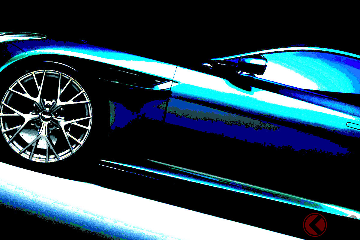 アストンマーティンの公開した「ティザー画像」を明るくすると…新型モデルが見えてくる?