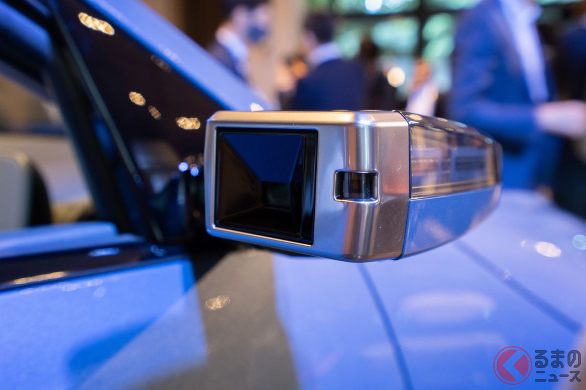 「アイオニック5 Lounge AWD Limited Edition」ではドアミラーを小型カメラに置き換えた「デジタルサイドミラー」を採用!(撮影:加藤博人)