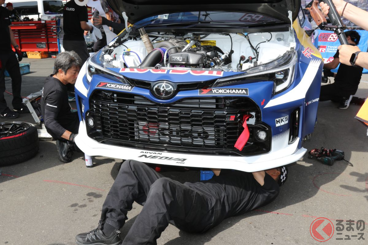 決勝日の朝に行われた練習走行では、オイル漏れのトラブルがあったすぐに復旧した